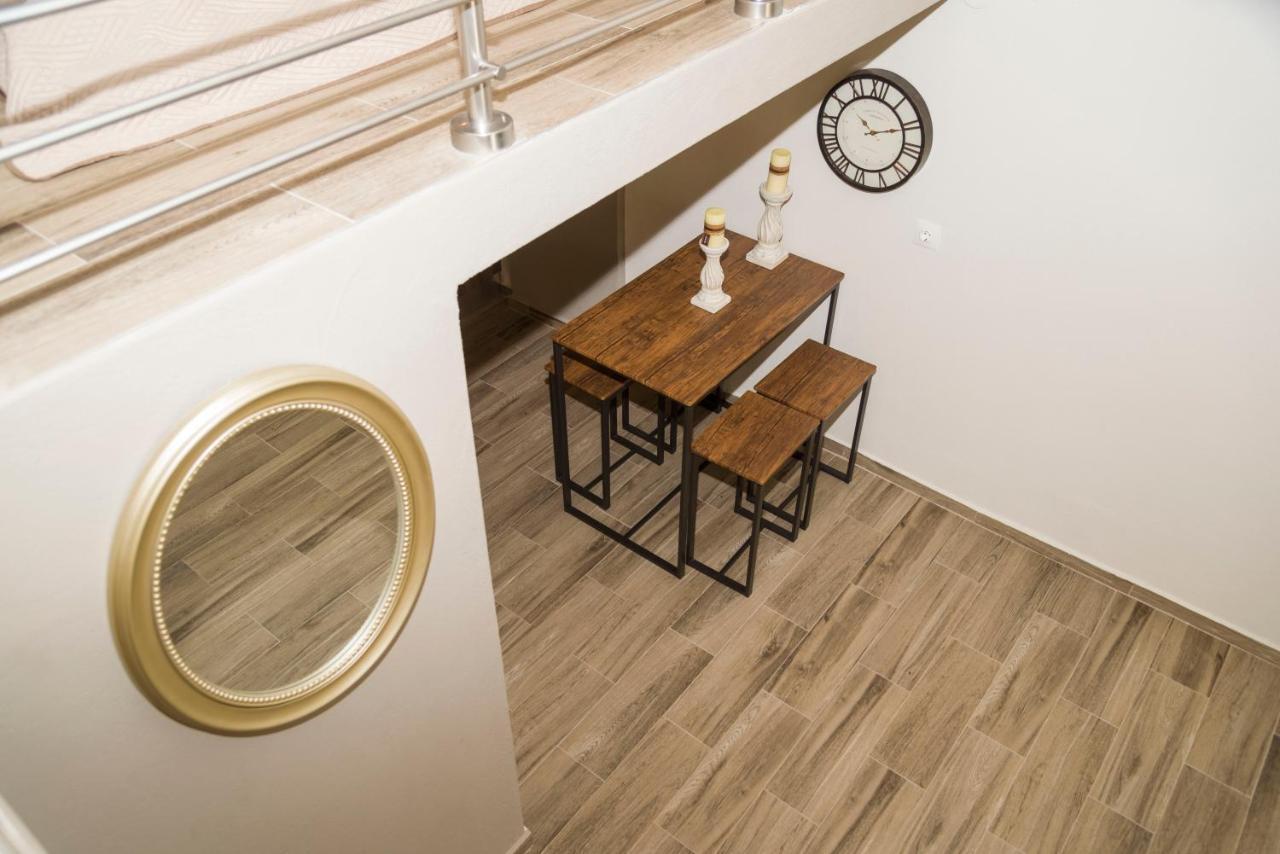 Yourcastle2 Apartment อเล็กซานโดรโพลิส ภายนอก รูปภาพ