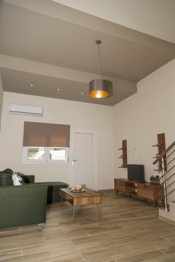 Yourcastle2 Apartment อเล็กซานโดรโพลิส ภายนอก รูปภาพ