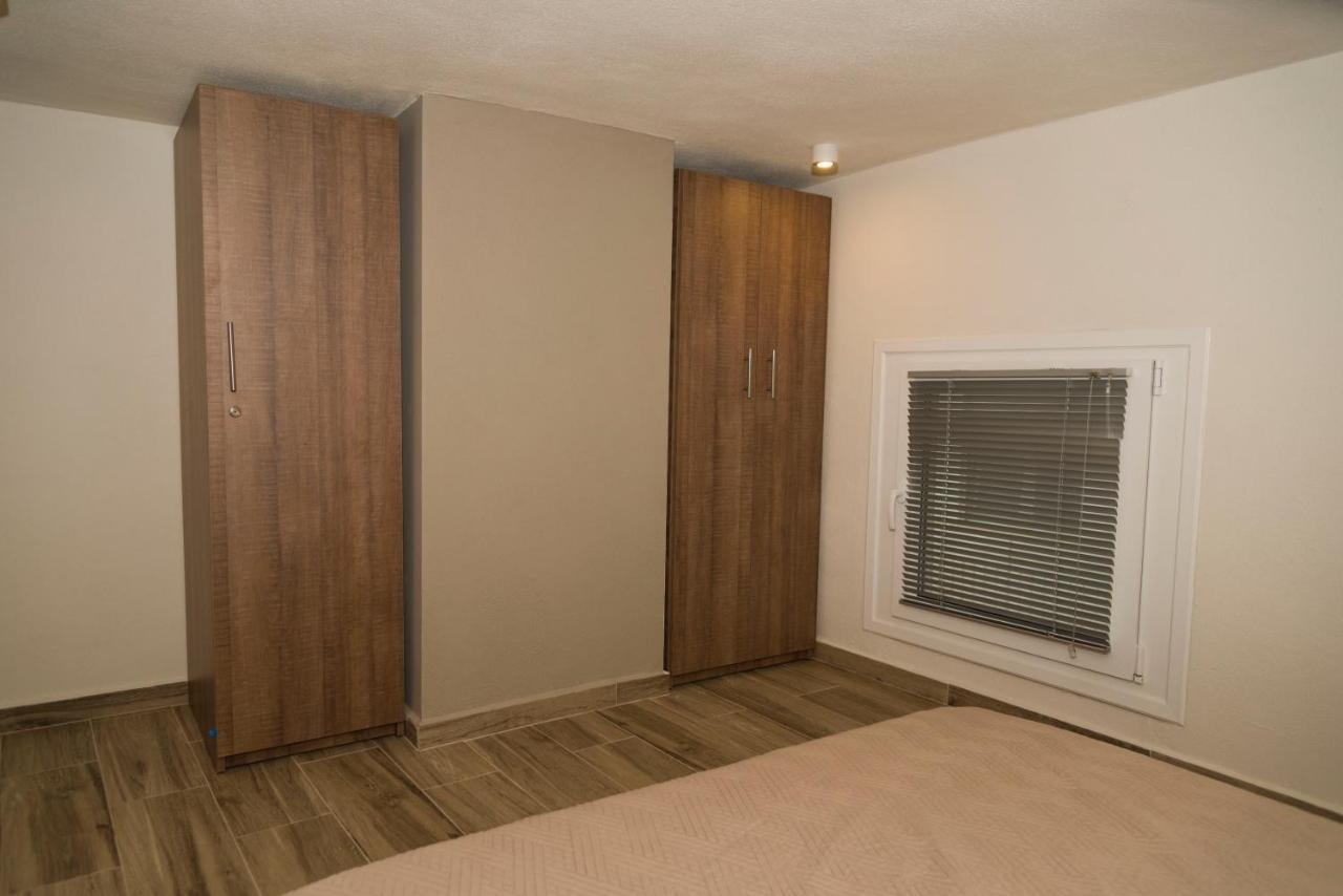 Yourcastle2 Apartment อเล็กซานโดรโพลิส ภายนอก รูปภาพ