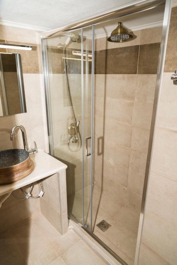 Yourcastle2 Apartment อเล็กซานโดรโพลิส ภายนอก รูปภาพ