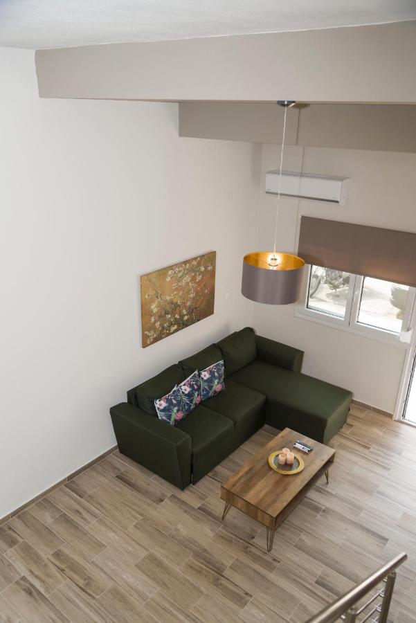 Yourcastle2 Apartment อเล็กซานโดรโพลิส ภายนอก รูปภาพ